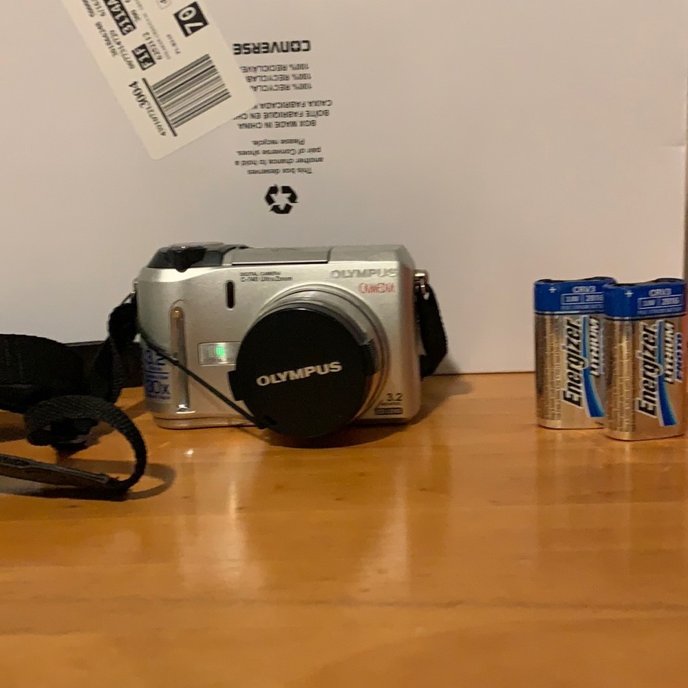 C-740 Ultra Zoom Camera